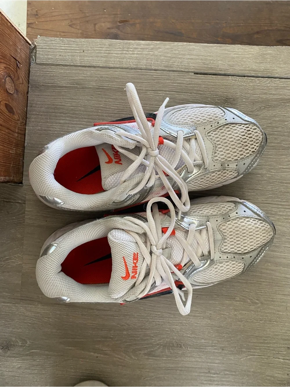 Nike Women White and Silver Sneakers with Red Accents
